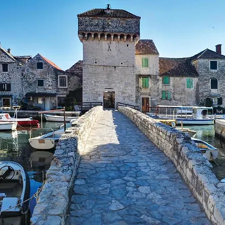 Kastel Gomilica With Sea View I Apartment *